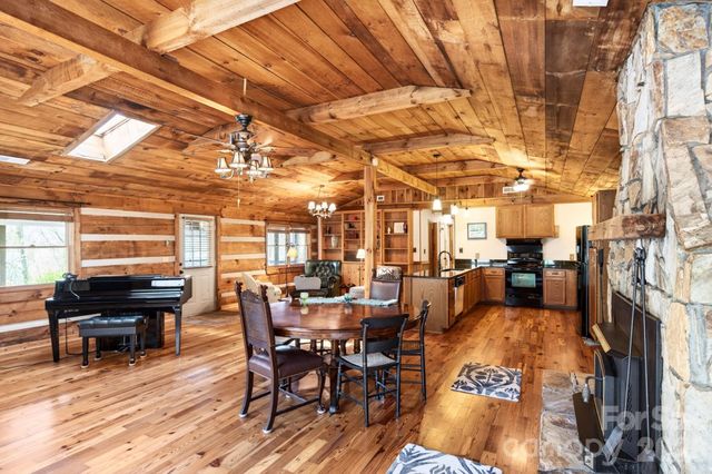 32 Seldom Home Drive, Black Mountain, NC 28711