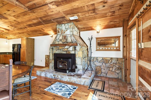 32 Seldom Home Drive, Black Mountain, NC 28711