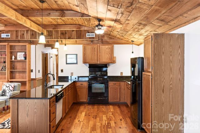 32 Seldom Home Drive, Black Mountain, NC 28711