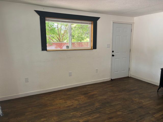 2325 Home Avenue, Klamath Falls, OR 97601