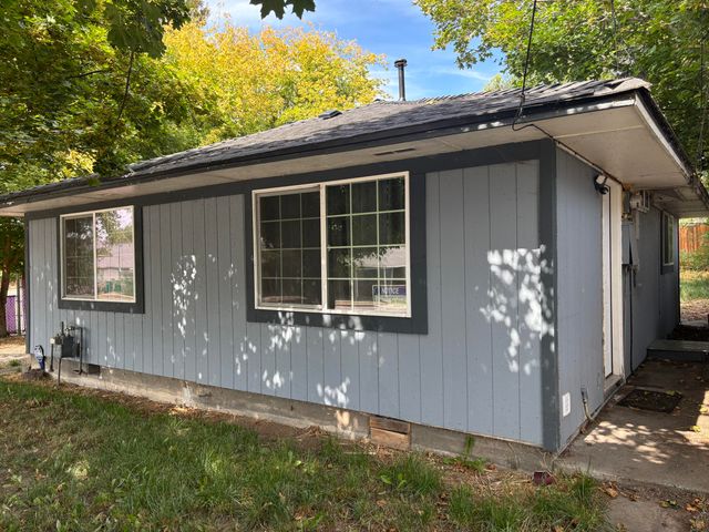 2325 Home Avenue, Klamath Falls, OR 97601