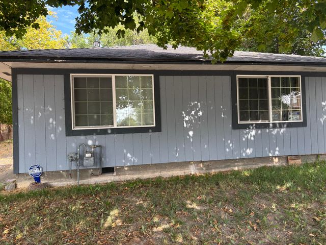 2325 Home Avenue, Klamath Falls, OR 97601