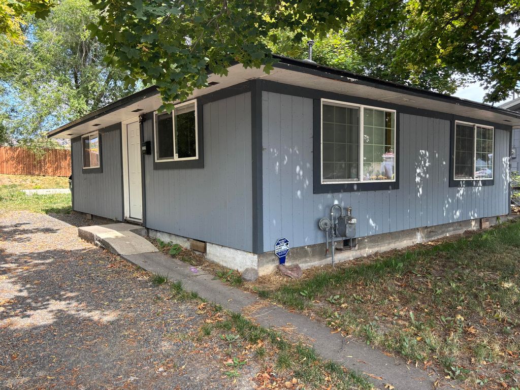 2325 Home Avenue, Klamath Falls, OR 97601