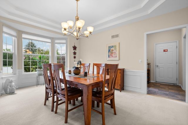 1338 Coach House Lane, South Lyon, MI 48178
