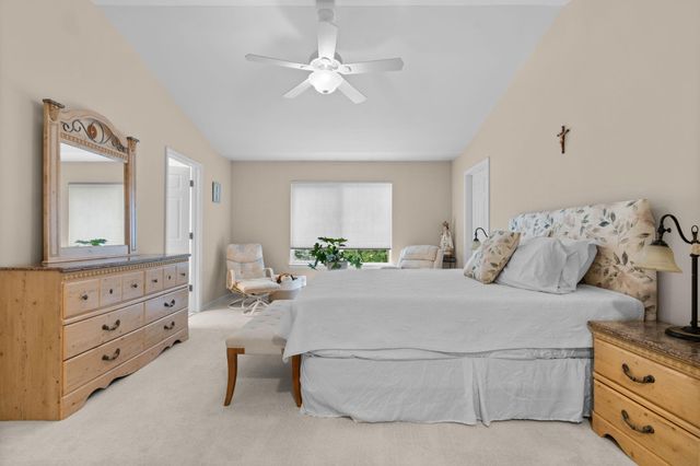 1338 Coach House Lane, South Lyon, MI 48178