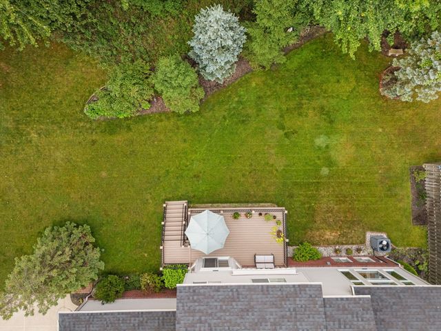 1338 Coach House Lane, South Lyon, MI 48178