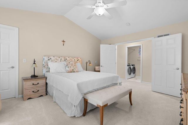 1338 Coach House Lane, South Lyon, MI 48178