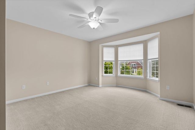 1338 Coach House Lane, South Lyon, MI 48178