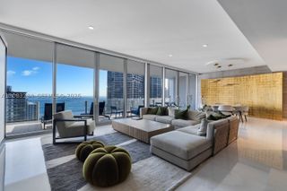 300 Biscayne Blvd Way 3302, Miami, FL 33131