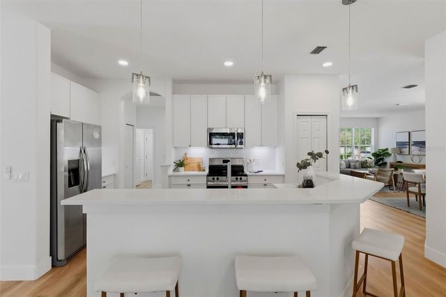 2927 MINUTEMAN LANE, Brandon, FL 33511