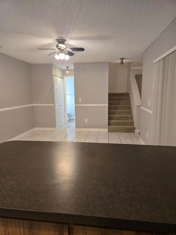 4844 Alder Drive B, West Palm Beach, FL 33417