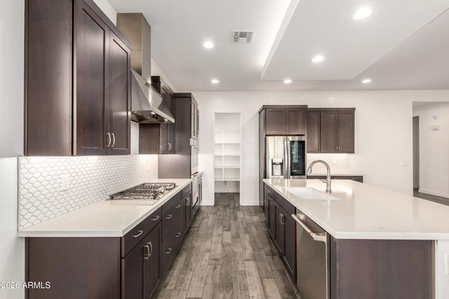 1136 E LA MIRADA Drive, Phoenix, AZ 85042