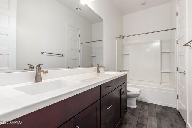 1136 E LA MIRADA Drive, Phoenix, AZ 85042