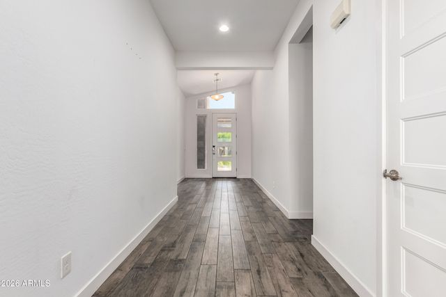 1136 E LA MIRADA Drive, Phoenix, AZ 85042