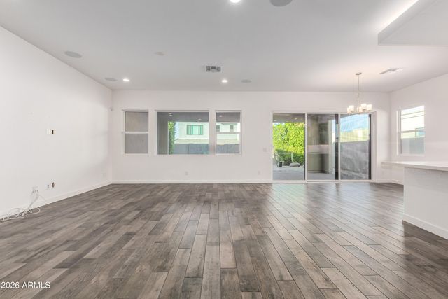 1136 E LA MIRADA Drive, Phoenix, AZ 85042