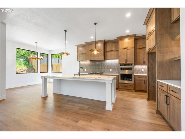 10710 Se 13TH Cir, Vancouver, WA 98664