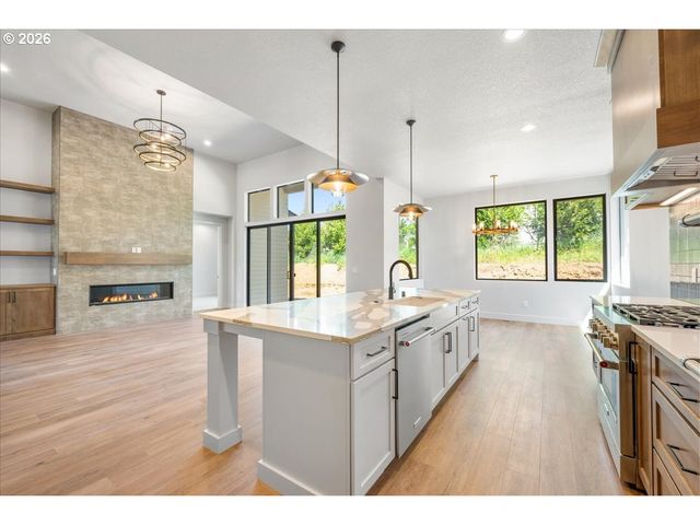 10710 Se 13TH Cir, Vancouver, WA 98664