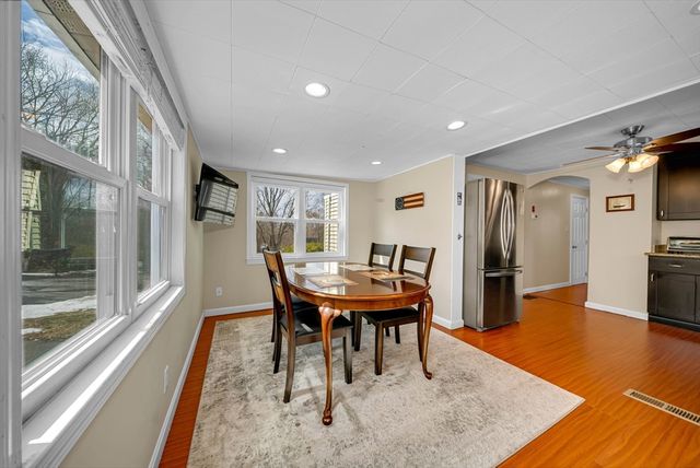 18 Fox Hill Rd, Billerica, MA 01821