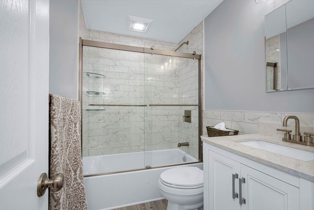 18 Fox Hill Rd, Billerica, MA 01821