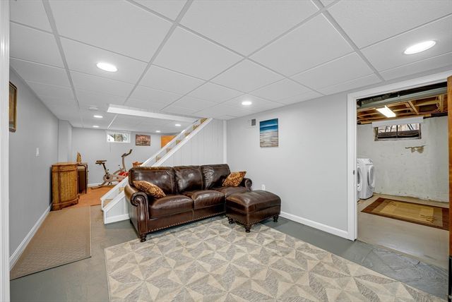 18 Fox Hill Rd, Billerica, MA 01821