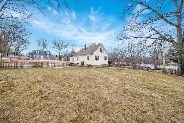 18 Fox Hill Rd, Billerica, MA 01821