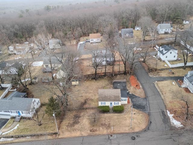 18 Fox Hill Rd, Billerica, MA 01821