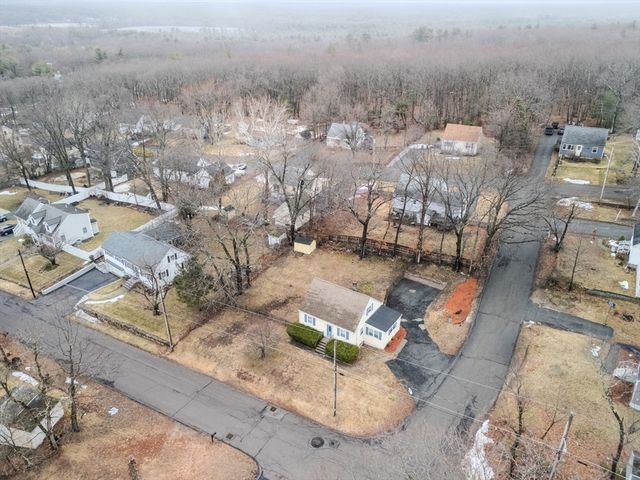 18 Fox Hill Rd, Billerica, MA 01821