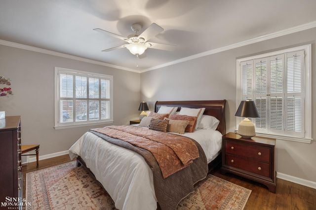 597 Hollywood Avenue, Grosse Pointe Woods, MI 48236