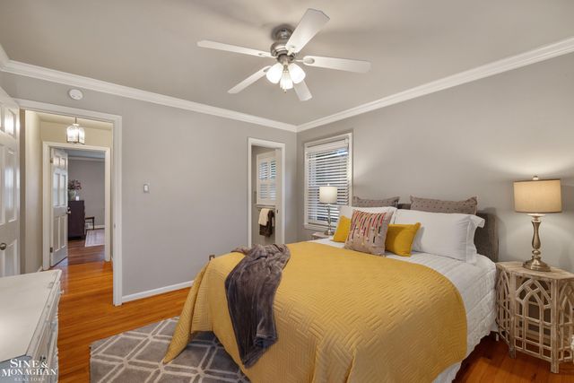 597 Hollywood Avenue, Grosse Pointe Woods, MI 48236