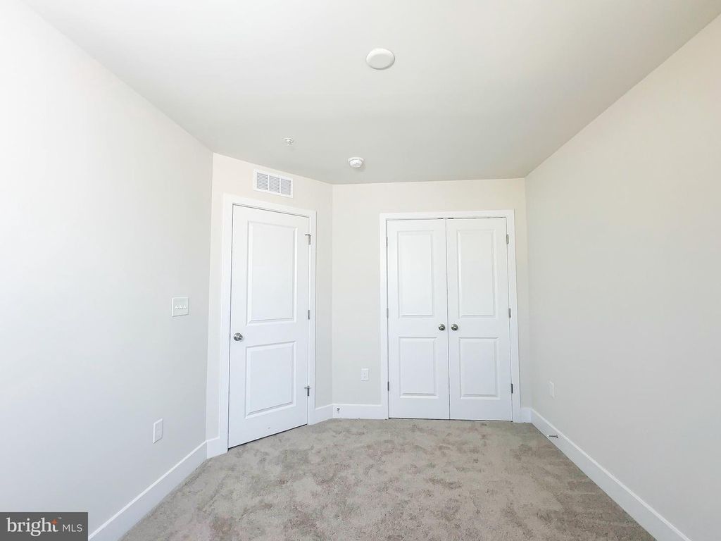 Image 19 of property listing at 10532 COBBLER PL, White Plains, MD 20695
