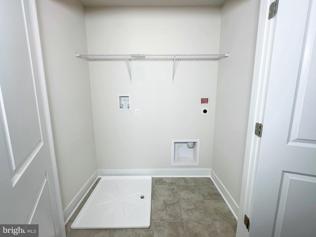 Image 20 of property listing at 10532 COBBLER PL, White Plains, MD 20695