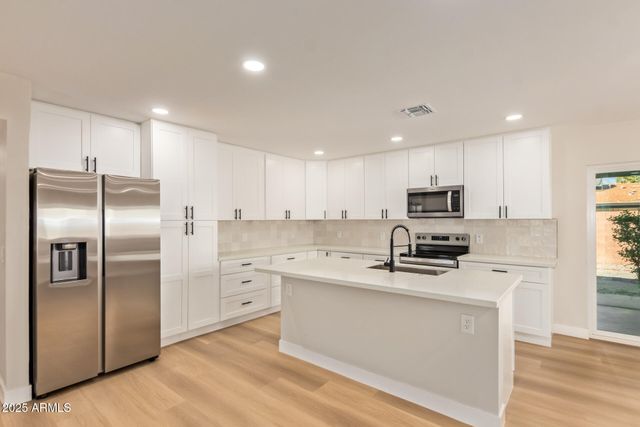 1014 E Concorda Drive, Tempe, AZ 85282