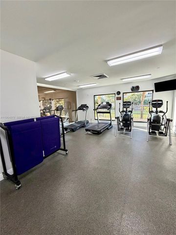 1920 S Ocean Dr 20D, Hallandale Beach, FL 33009