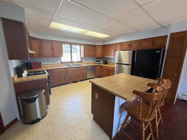 6 Caernarvon Street, Fair Haven, VT 05743