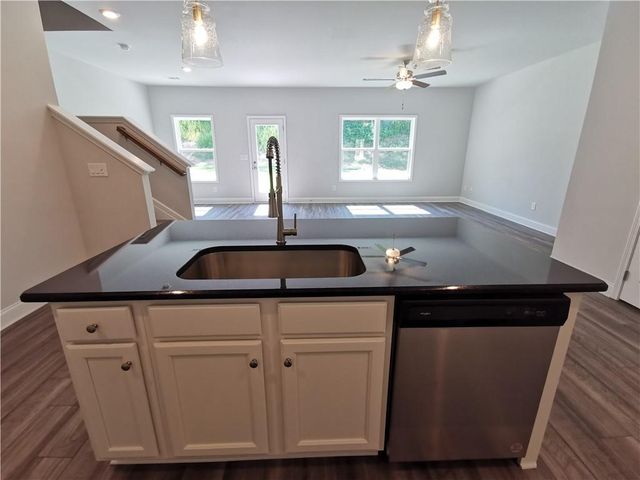 209 Station Overlook Drive, Auburn, GA 30011