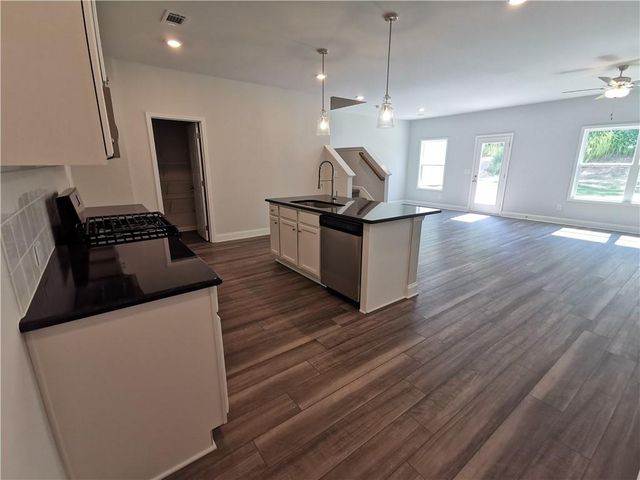 209 Station Overlook Drive, Auburn, GA 30011