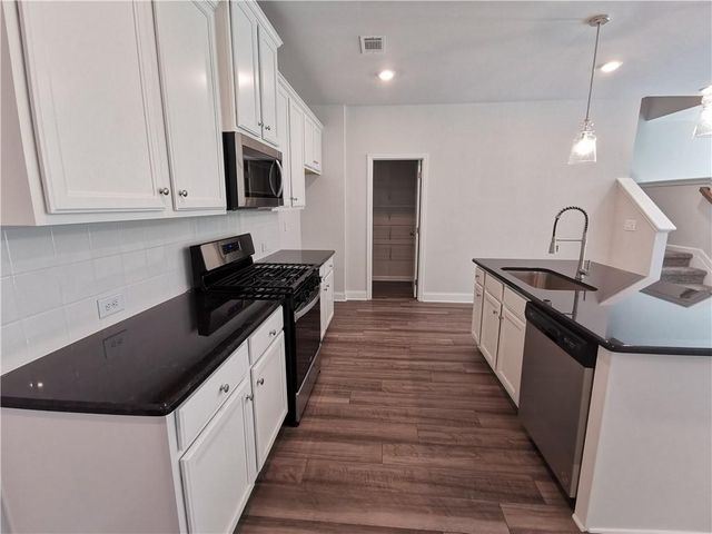 209 Station Overlook Drive, Auburn, GA 30011