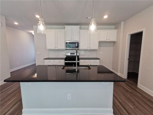 209 Station Overlook Drive, Auburn, GA 30011