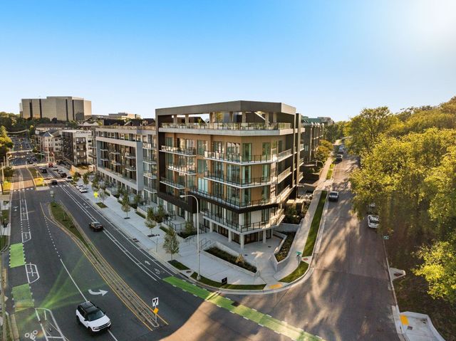321 31st Ave, N B13, Nashville, TN 37203