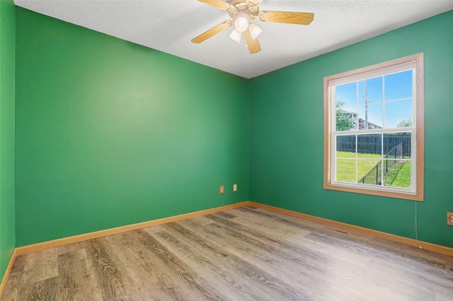 27 Jema Court, Iowa City, IA 52246