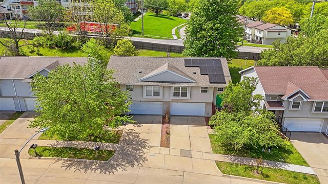 27 Jema Court, Iowa City, IA 52246