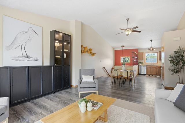 27 Jema Court, Iowa City, IA 52246