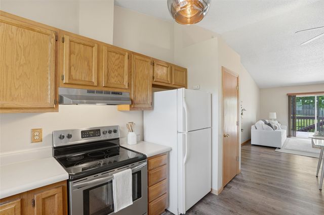 27 Jema Court, Iowa City, IA 52246