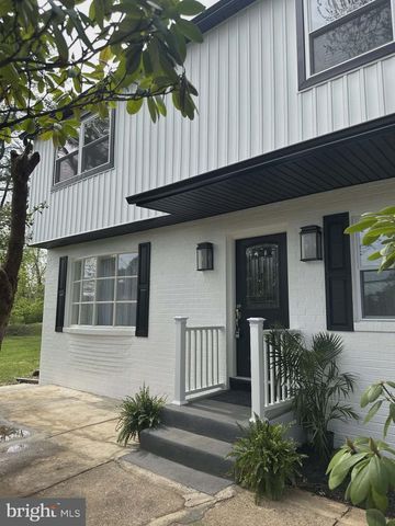 2213 CAMP HILL RD, Fort Washington, PA 19034