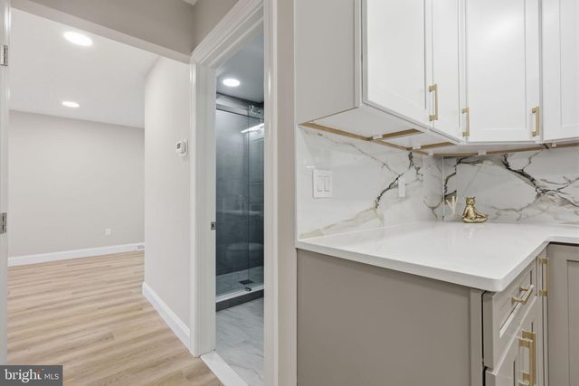 2213 CAMP HILL RD, Fort Washington, PA 19034