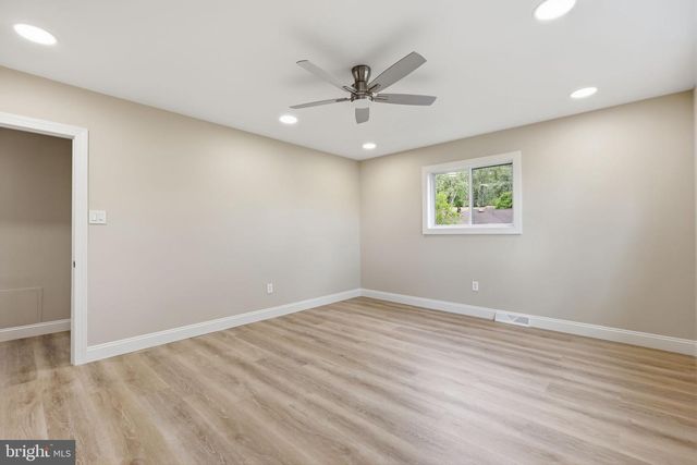 2213 CAMP HILL RD, Fort Washington, PA 19034