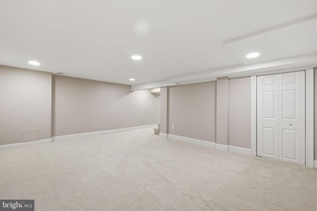 2213 CAMP HILL RD, Fort Washington, PA 19034