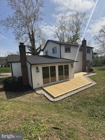 2213 CAMP HILL RD, Fort Washington, PA 19034