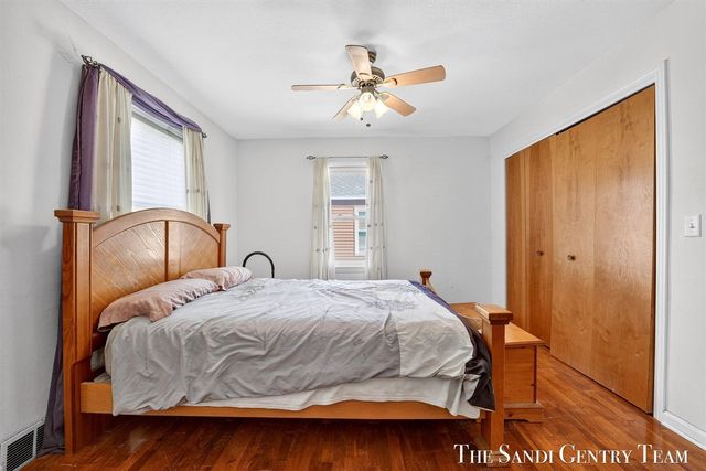 1322 Waverly Avenue, Grand Haven, MI 49417