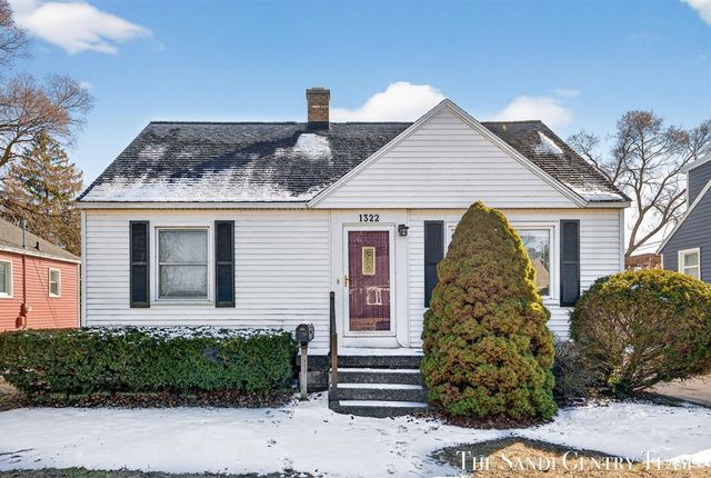 1322 Waverly Avenue, Grand Haven, MI 49417